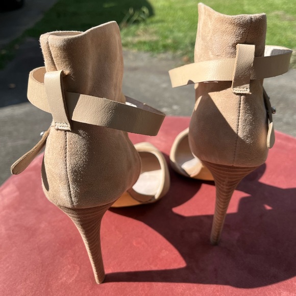 Joe’s Jeans Laney Heels - Picture 6 of 6